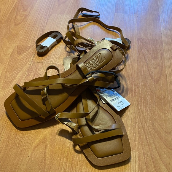 Leather lace up gladiator sandals with anklet detail - Picture 7 of 9